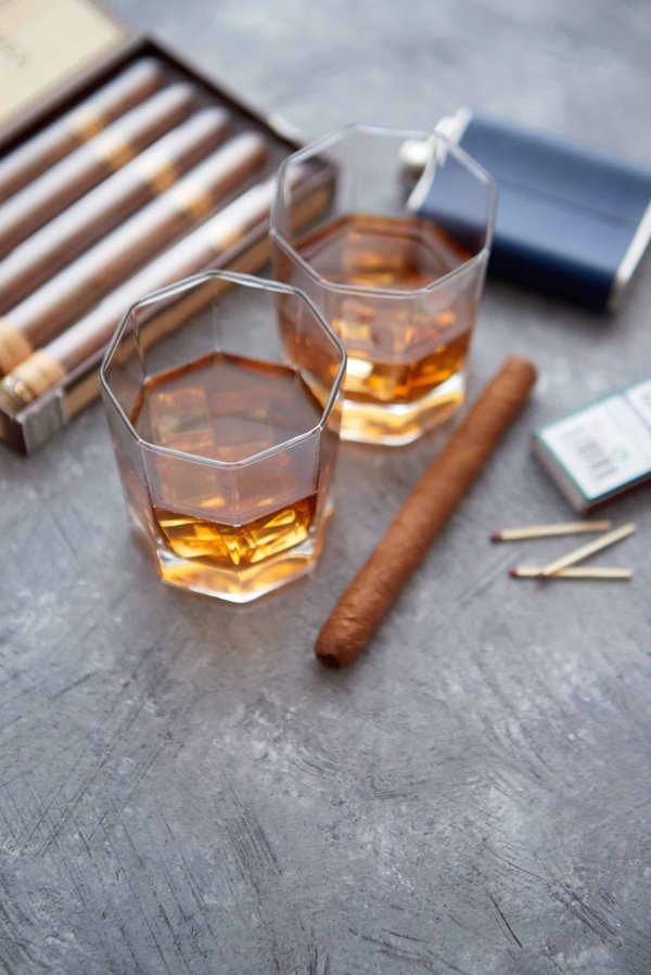 Quels contenus pour le coffret cadeau d'un amateur de cigare ?